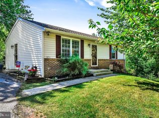 2711 Little Ln, Westminster, MD 21157