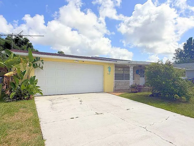 2 bed, 1.5 bath, 1152 sqft, $1,725 — Photo 3