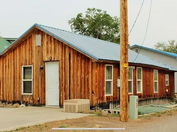 323 N 8th St, Thermopolis, WY 82443