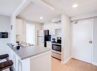 2285 The Collegeway, Mississauga, ON L5L2M3