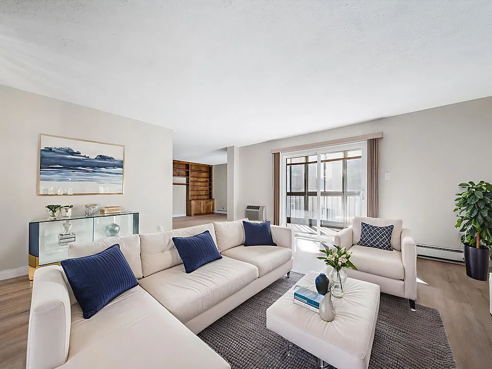 3082 S Wheeling Way #205