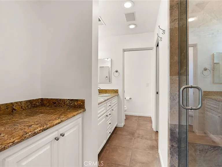 9472 Karen Cir — Photo 17