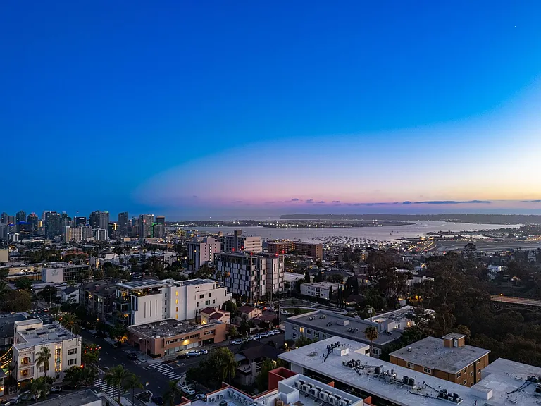 4th + Palm — Photo 10