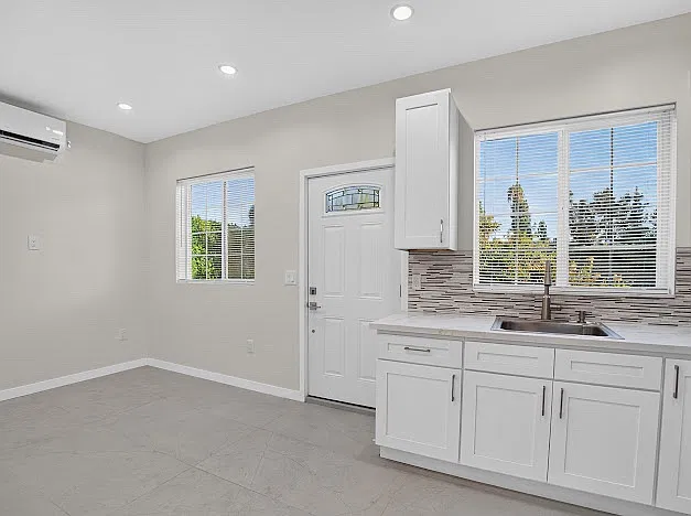 1 bed, 500 sqft, $1,950 — Photo 4