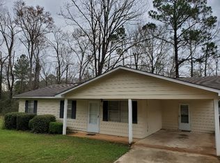 203 Gateway Dr, Dublin, GA 31027