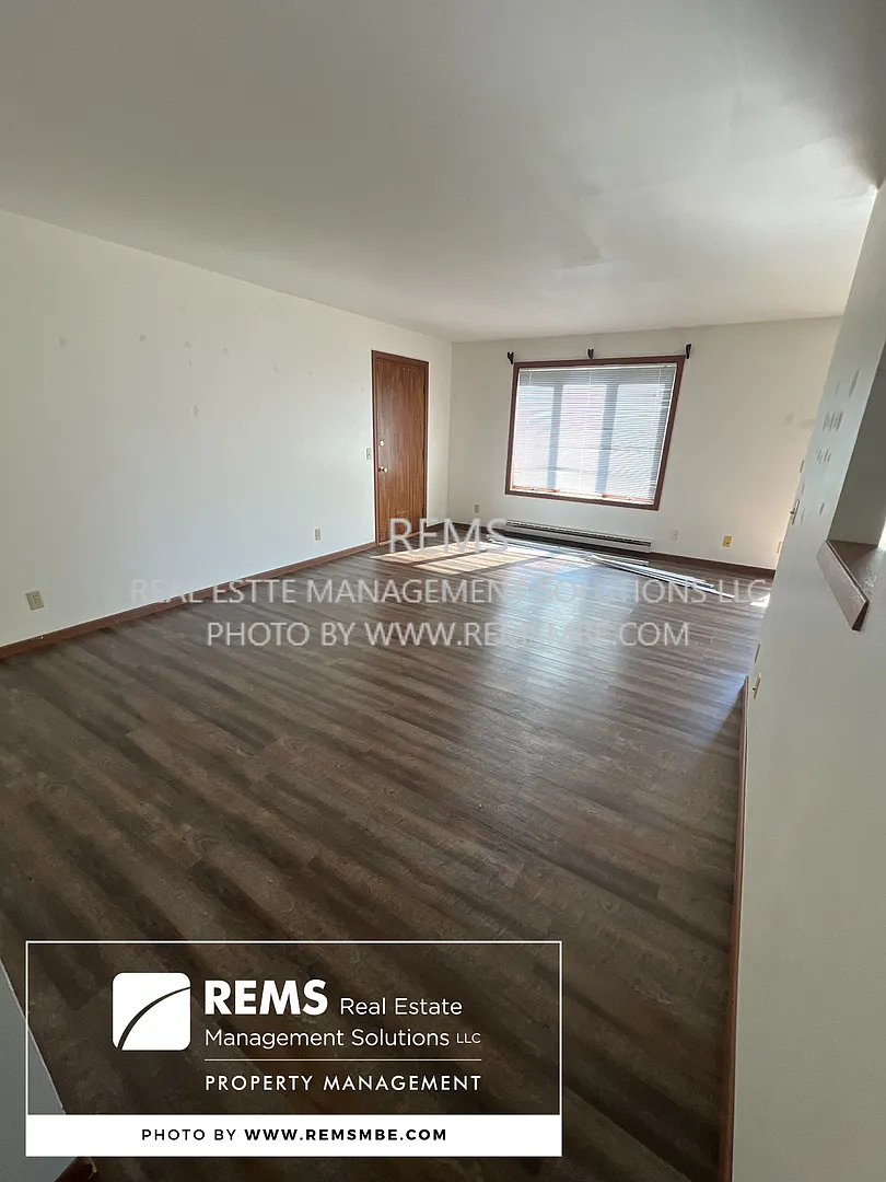 210 West John St. — Photo 2