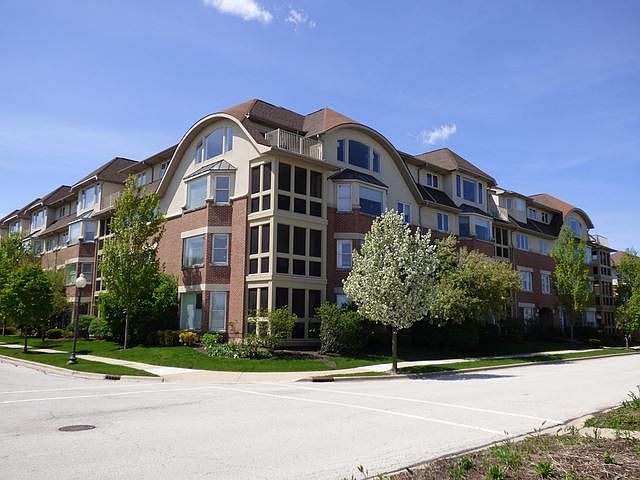 1st image of 200 N River Ln Unit 202