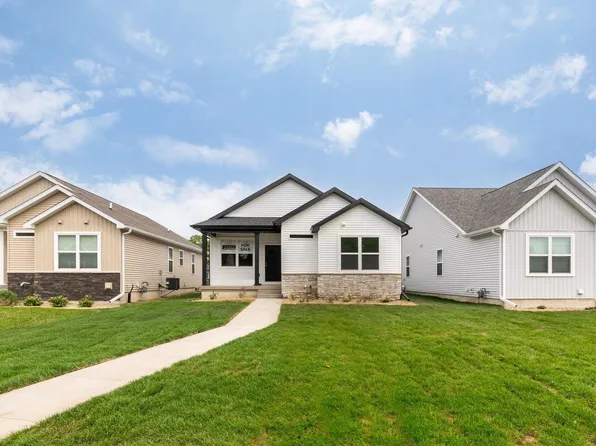 118 Axlewood Dr, Waterloo, IA 50701