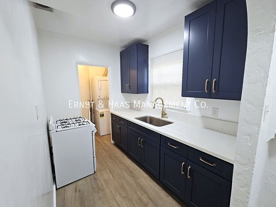 1st image of 824 Belmont Ave