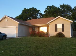 202 Spruce Ave, Clever, MO 65631