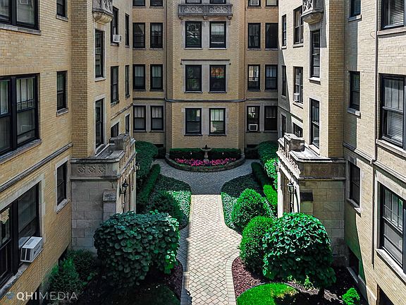 2nd image of 3600 N Pine Grove Ave APT 4A