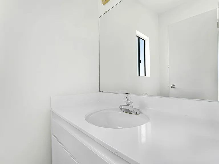 3415 McLaughlin Ave in Mar Vista! Steps to toe Mar Vista Rec Center! — Photo 13