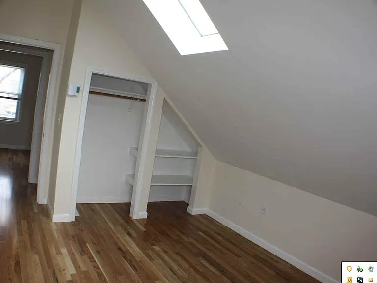 8 Wesley St #2 — Photo 3