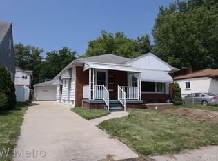 315 N Campbell Rd, Royal Oak, MI 48067