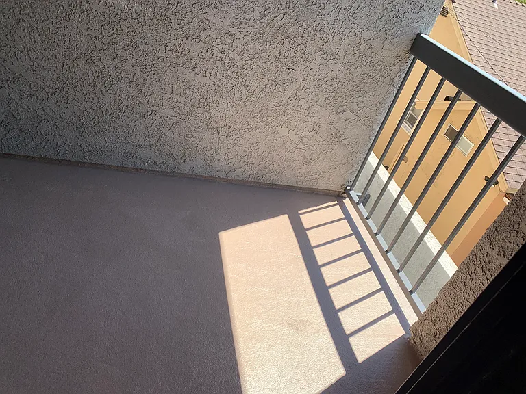519 Palm Dr #13 — Photo 16
