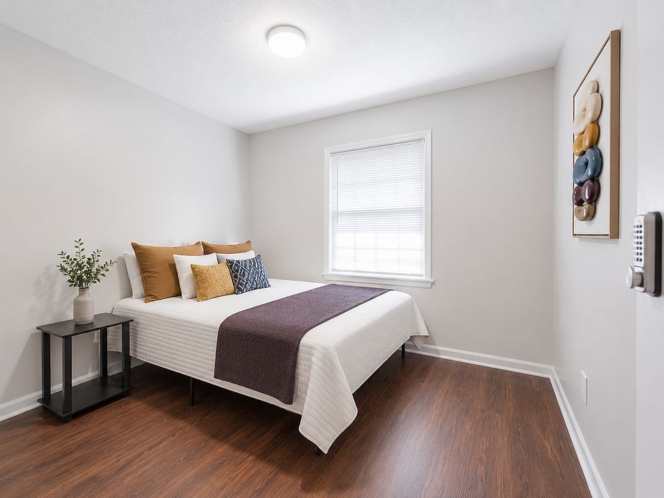 1st image of 1388 Colony Hill Ct
