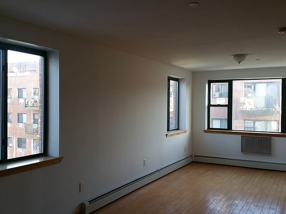 4th image of 8504 56th Ave