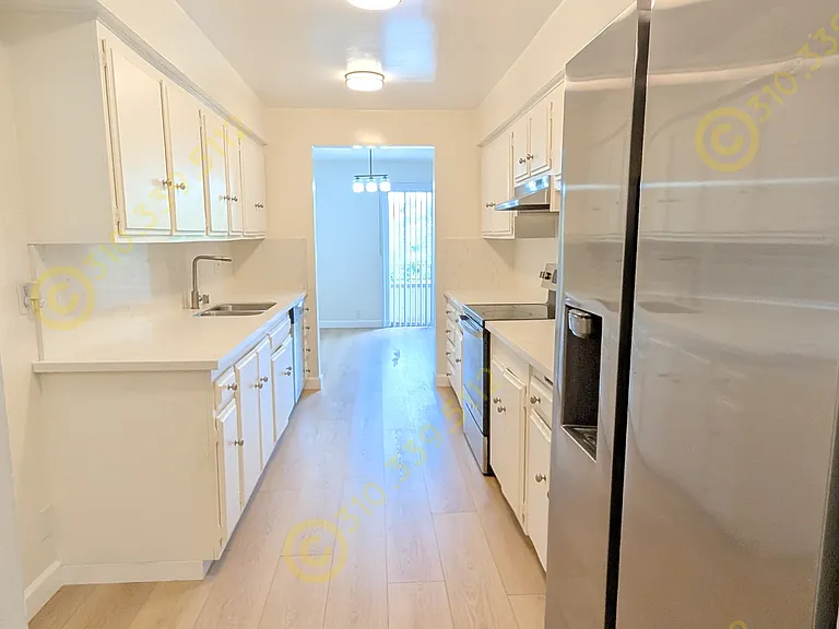 11940 Montana Ave #30-201 — Photo 7