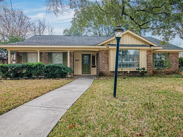 18230 Caprice Ln, Houston, TX 77058