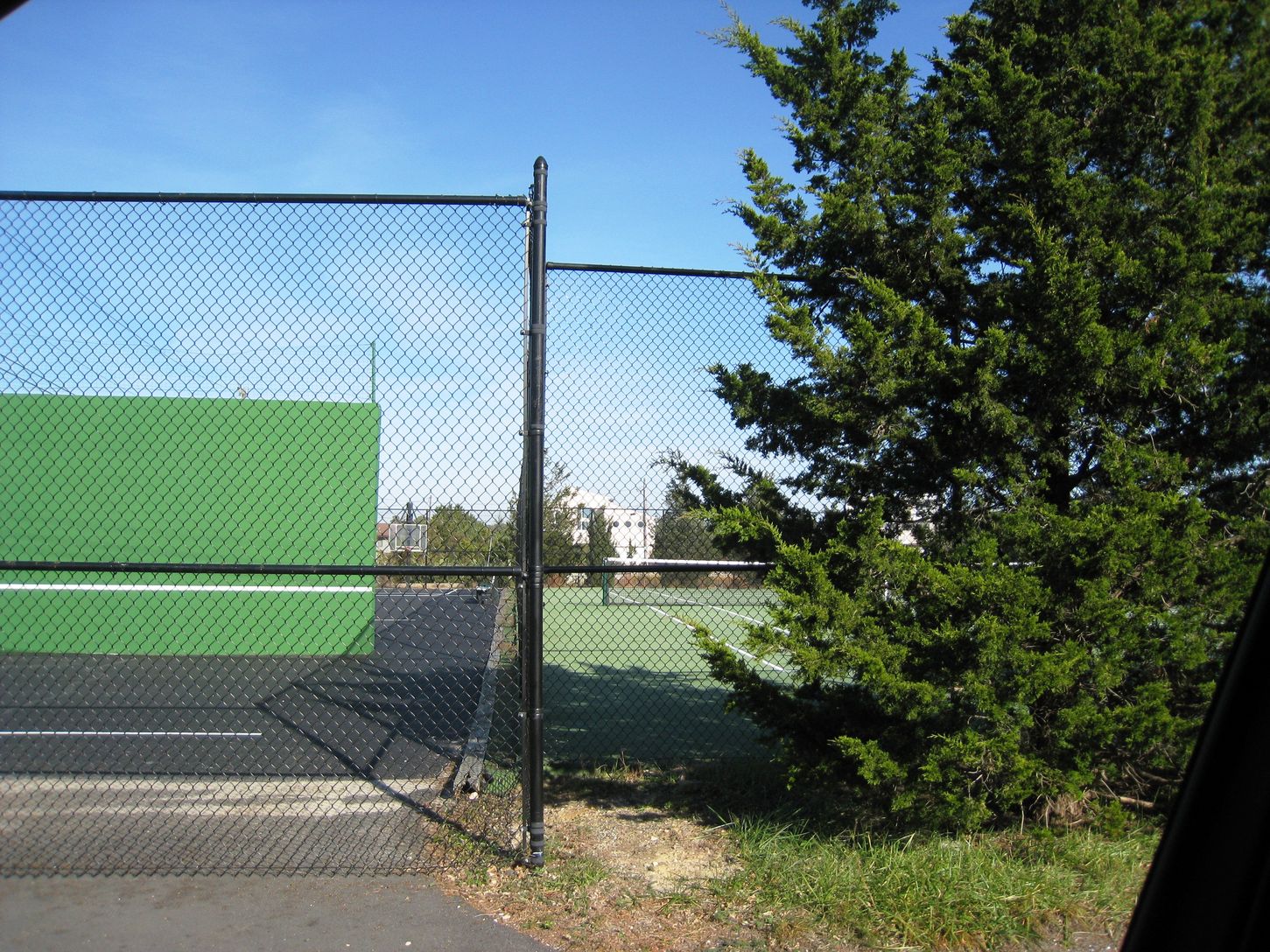 Tennis and PickleBall Courts