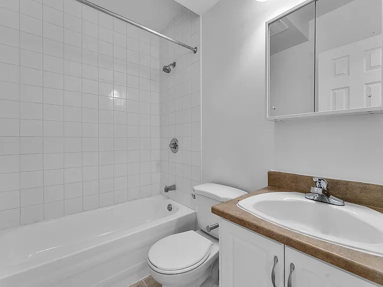 145 York St — Photo 37