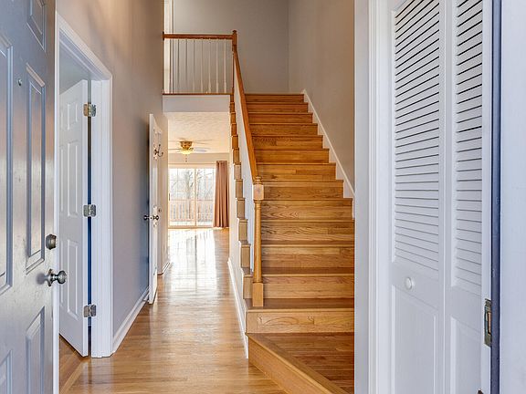 3rd image of 1725 Blakewood Ct #1725