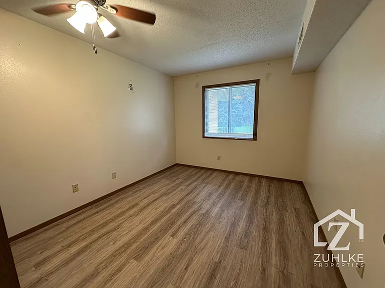 410 N 2nd St #5 — Photo 6