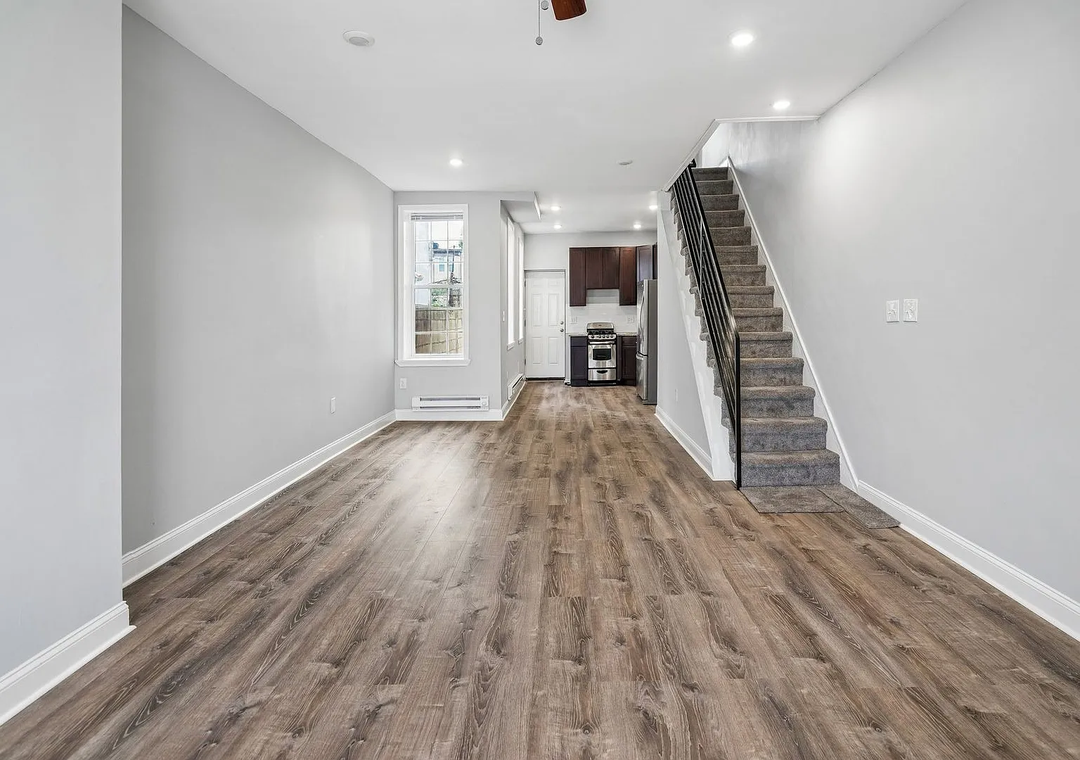 Renovated Philly Charm: Granite Kitchen, Full Basement & Private Yard — Photo 2