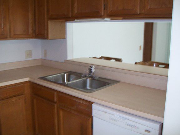 4th image of 9145 Greencastle Ln