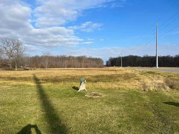 County Road 327 Rd, Garrett, IN 46738