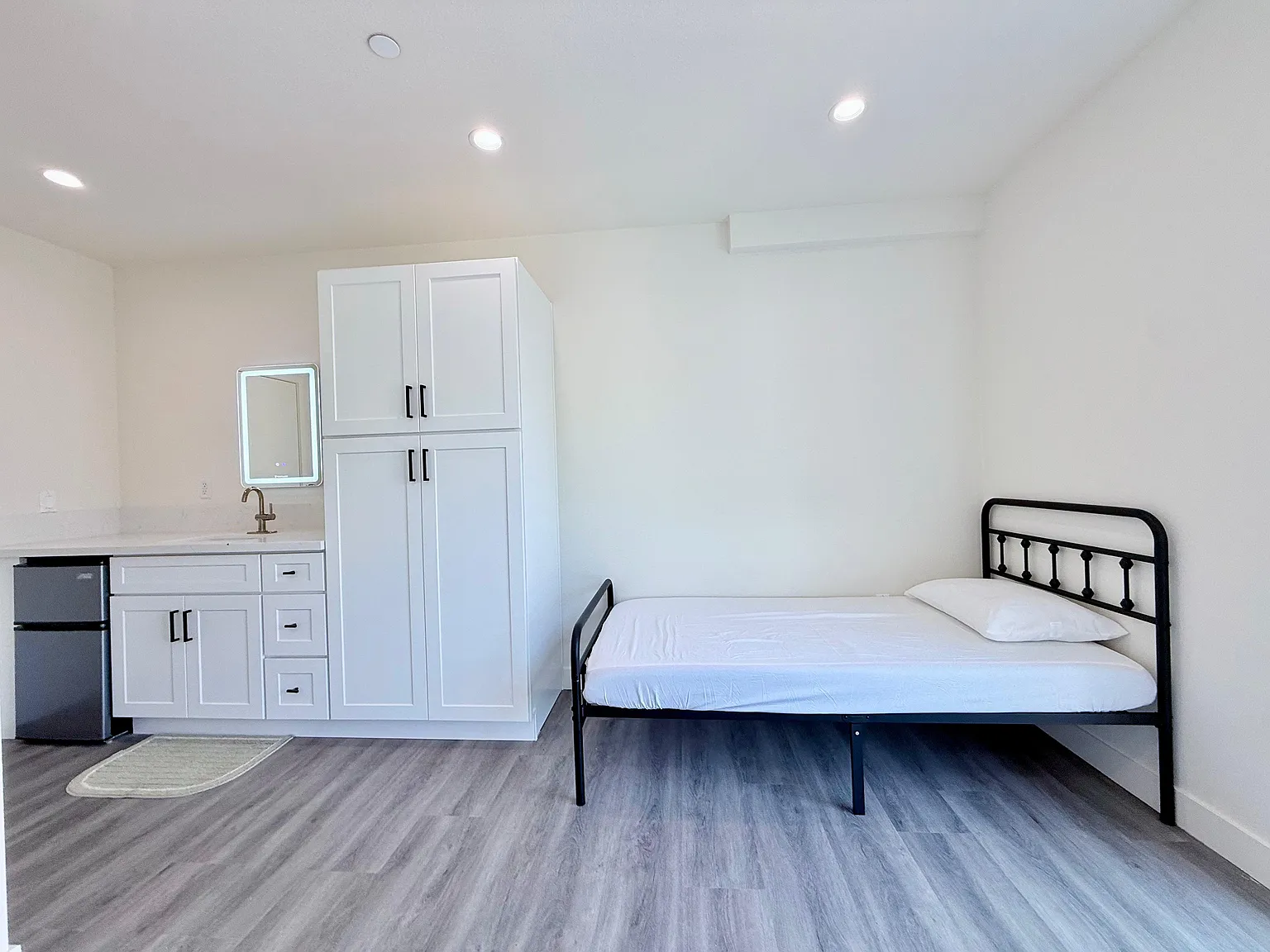 1 bed, $850 — Photo 1