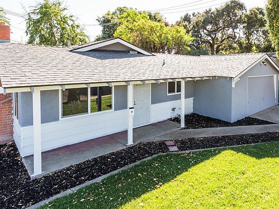 5th image of 2146 El Camino Ave