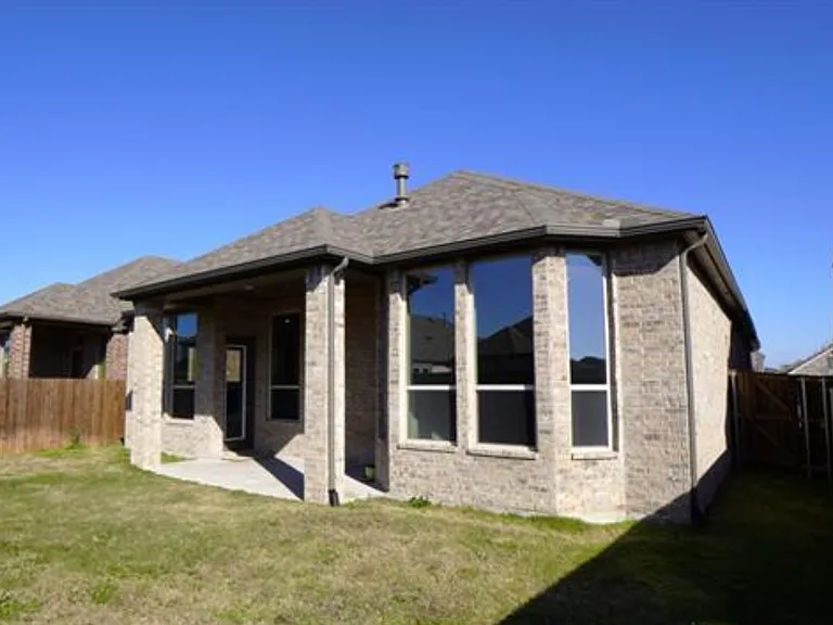 1833 Purtis Creek Dr — Photo 20