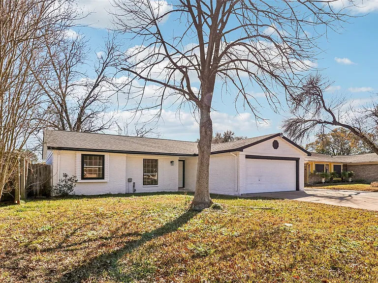 1307 Saddle Rock Dr — Photo 7