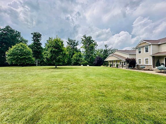 4th image of 1364 Disterdick Ln