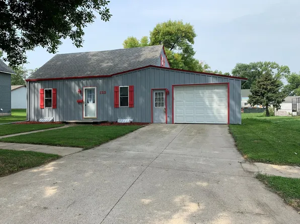 123 Division St N, Clara City, MN 56222