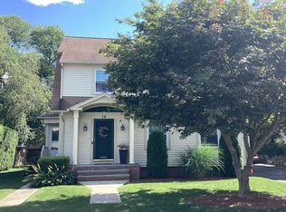 16 Worcester Ave, North Providence, RI 02911