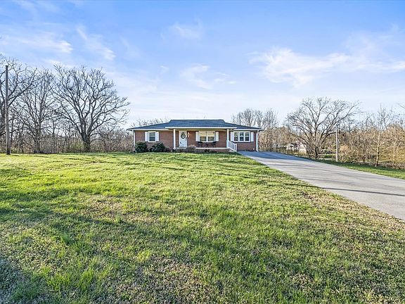 3rd image of 326 E Main St