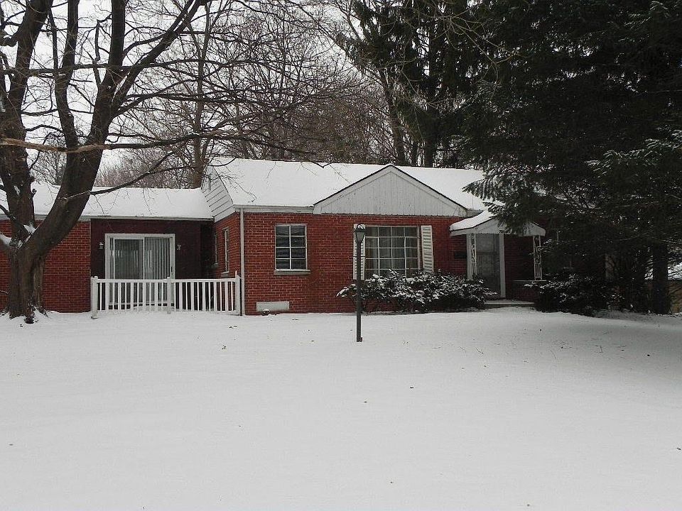 1st image of 704 N Blanchard St