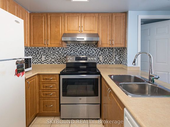 2nd image of 3043 Finch Ave W #2033