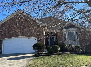 120 Hidden Paddock Ln, Georgetown, KY 40324