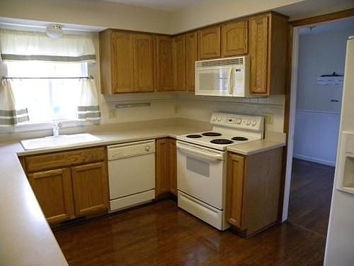 3rd image of 45471 Brunswick Dr