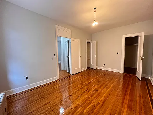 Rented by Queens Apartments Realty LLC | media 2