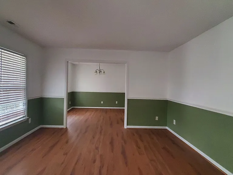 2823 Franzia Dr — Photo 2
