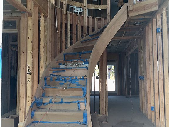 2nd image of 871 Lamont Ave