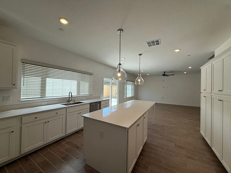 1036 Fruitwood Ave — Photo 17