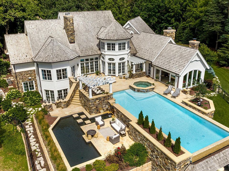 7317 Auto Club Rd, Bloomington, MN 55438 MLS 6359544 Zillow