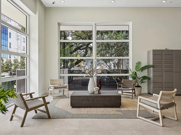 Riverview One Apartments — Photo 26