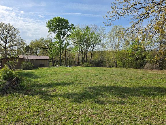 5th image of 1566 Wallace Loop