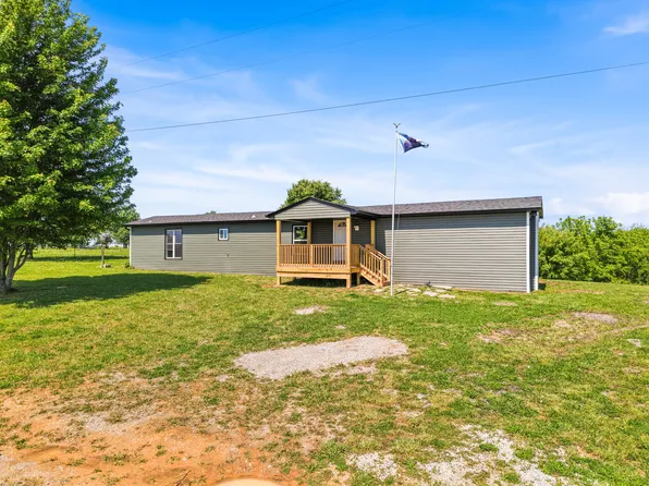 121 Bischoff Ln, Brooksville, KY 41004